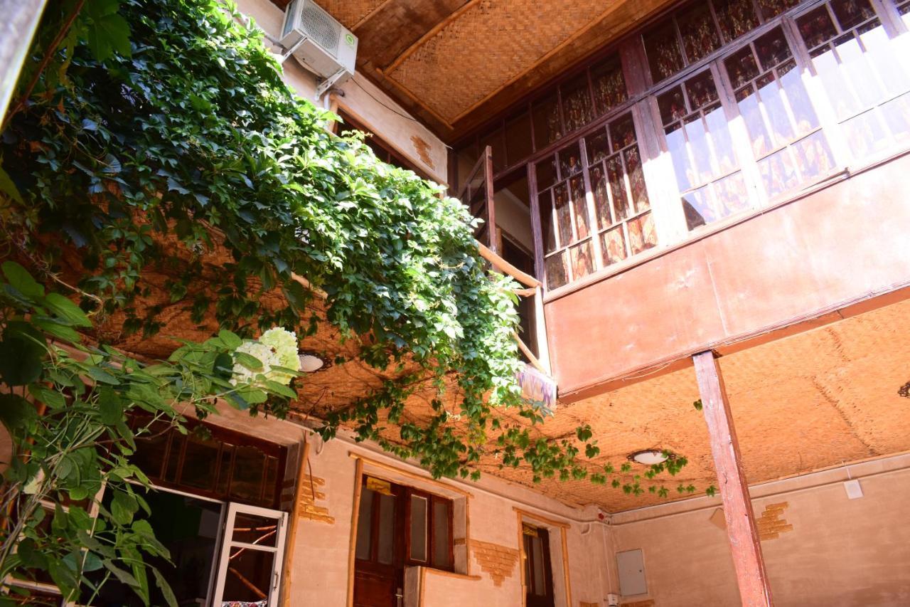 Hotel Registon Zargaron Samarcande Extérieur photo